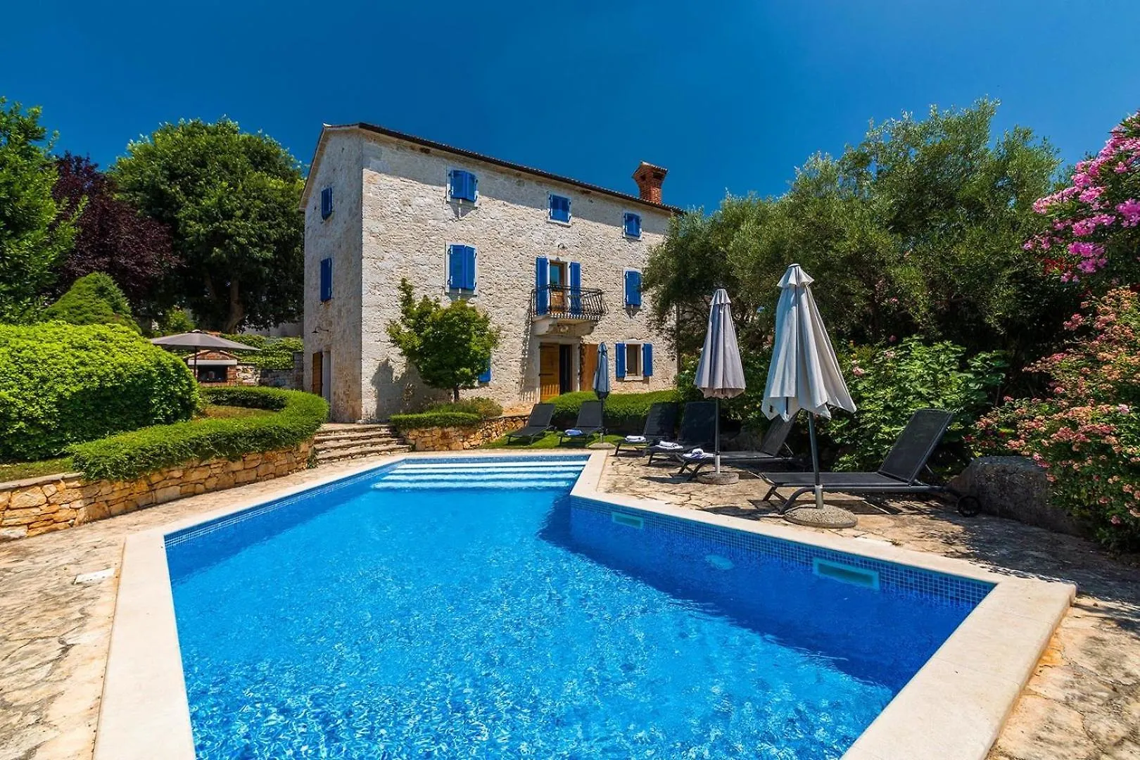 Villa Casa Theresa location